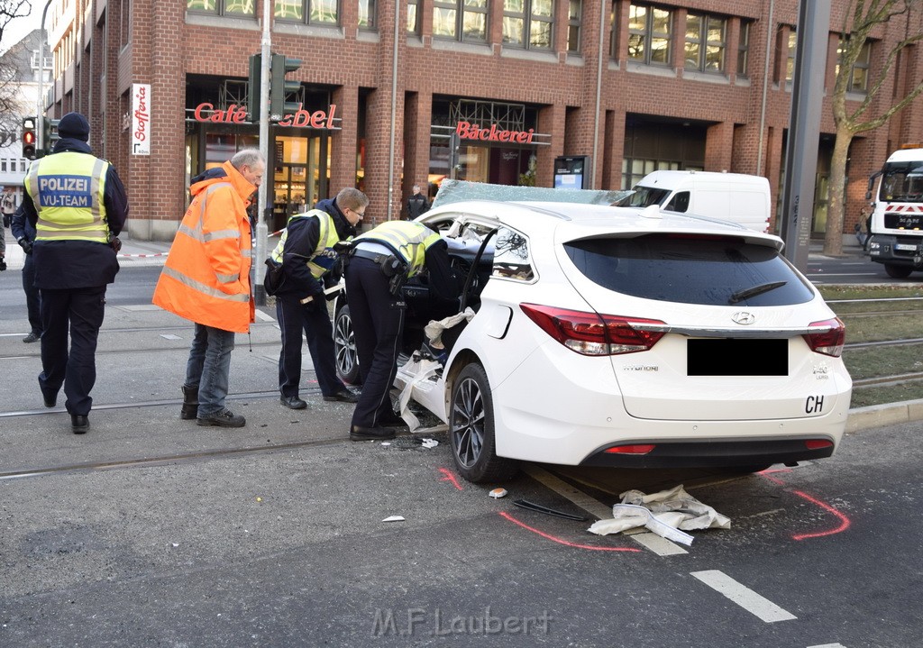 VU PKW Strab Koeln Mitte Pipinenstr Hohestr P144.JPG - Miklos Laubert